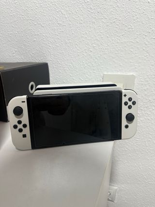 Nintendo Switch OLED bianco