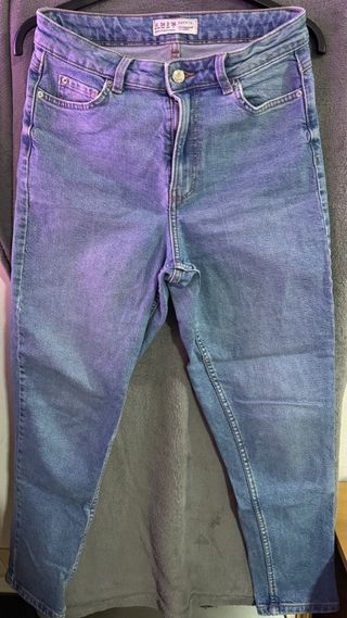 Camiseta,pantalón corto pantalones largos y falda!