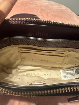 Bandolera Guess Morada