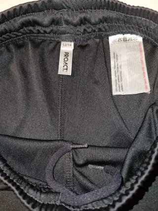 Pantalón corto deportivo niño