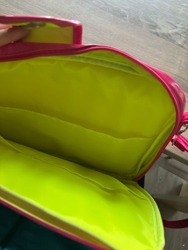 Funda portátil rosa neón