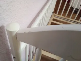 Cuna blanca bebé con patitos