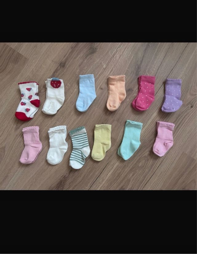 Lote 12 pares calcetines bebé.