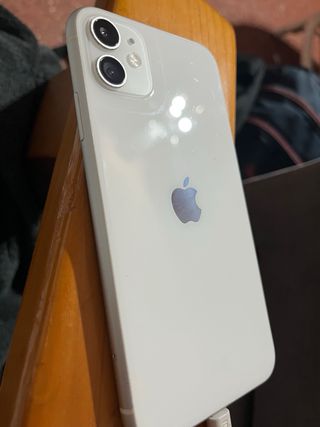 iPhone 11 74% Capacidad Batería negociable 