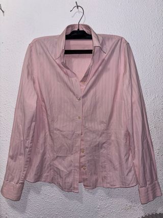 Camisa rosa de botones