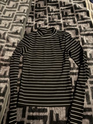 Jersey de rayas cuello alto masca XXS pero es s