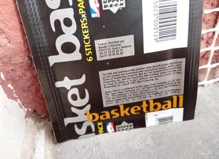 SOBRE PAQUETE NBA STICKERS 1997 SIN ABRIR NUEVO