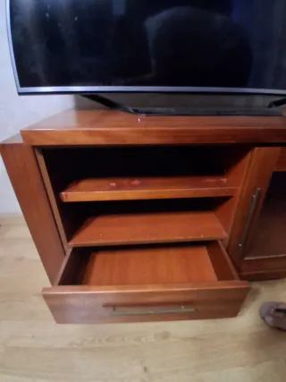 Mueble TV madera y cristal