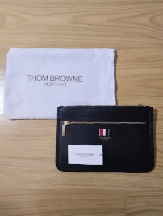 Thom Browne, Bolso billetero negro