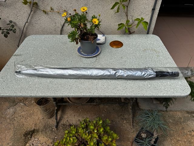 Paraguas Honda a estrenar 168 cms de diámetro.