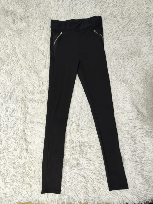 Legging negro con cremallera