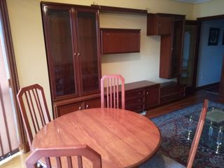 Mueble de salón madera y cristal