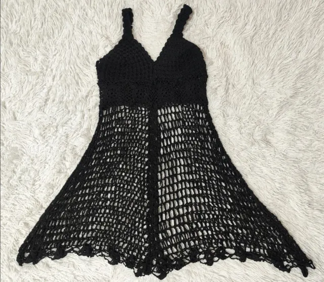 Vestido negro de ganchillo