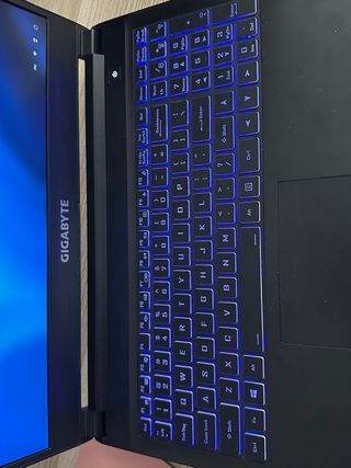 Portátil gaming Gigabyte G5 KC i5-10500H RTX 3060 