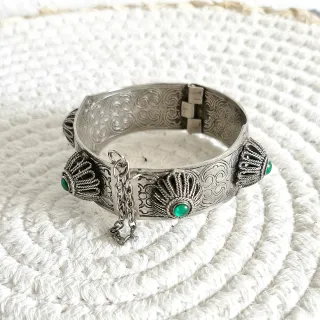 Pulsera bereber vintage metal plateado grabada