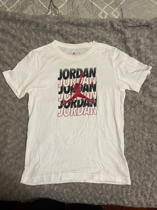 Camiseta Jordan Blanca con Logo