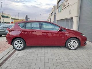Toyota Auris 140H Hybrid Active 100 kW (136 CV)