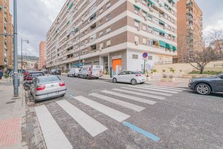 Piso en venta en Cervantes en Granada