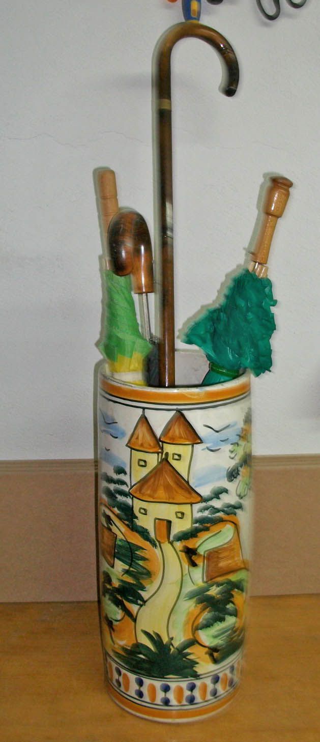 Paragüeros cerámica Manises y Carey