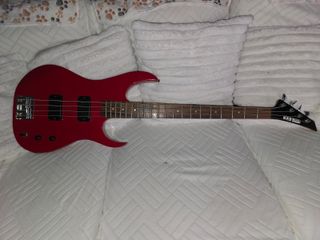Bajo Eléctrico 4 Cuerdas Rojo