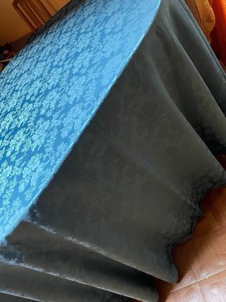 Tovaglia rotonda blu con motivo floreale