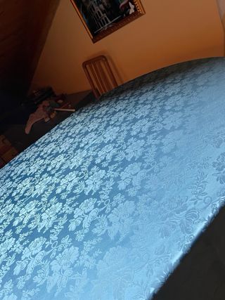 Tovaglia rotonda blu con motivo floreale