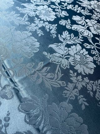 Tovaglia rotonda blu con motivo floreale