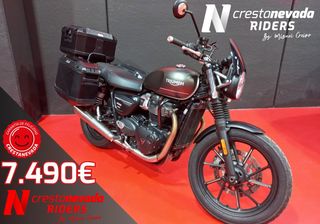 Triumph STREET TWIN