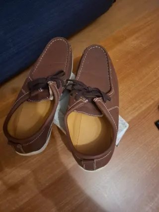 Zapatos Clark color Marrón