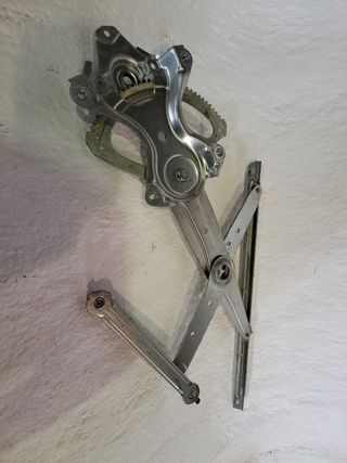 ELEVALUNAS DELANTERO IZQUIERDO LEXUS CT (ZWA10_)