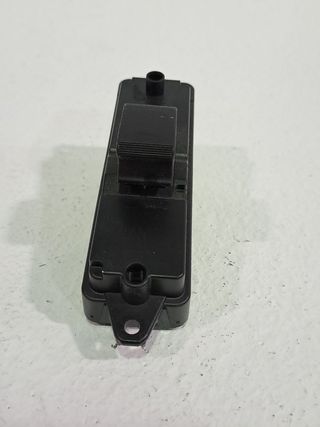 MANDO ELEVALUNAS TRASERO IZQUIERDO MAZDA 6 BERLINA (GG)