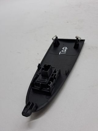 MANDO ELEVALUNAS TRASERO DERECHO FIAT CROMA (194)