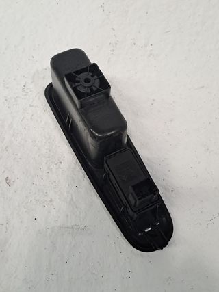 MANDO ELEVALUNAS TRASERO IZQUIERDO PEUGEOT 3008 (3)