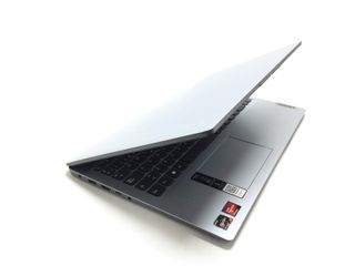pc portatil lenovo 82r4