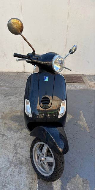 Vespa LX 50 Negra