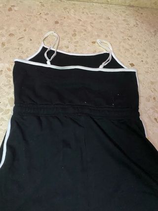 Mono negro tirantes blancos con cordón