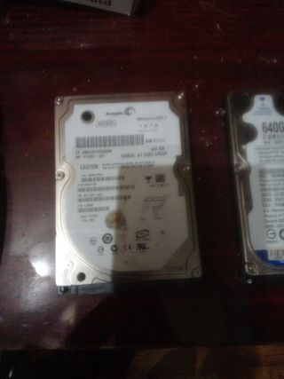 2 Discos Duros Seagate y WD 640GB