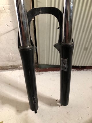 Forcella ammortizzata anteriore per MTB