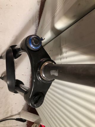 Forcella ammortizzata anteriore per MTB