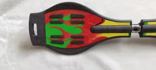 Waveboard con diseño de llamas