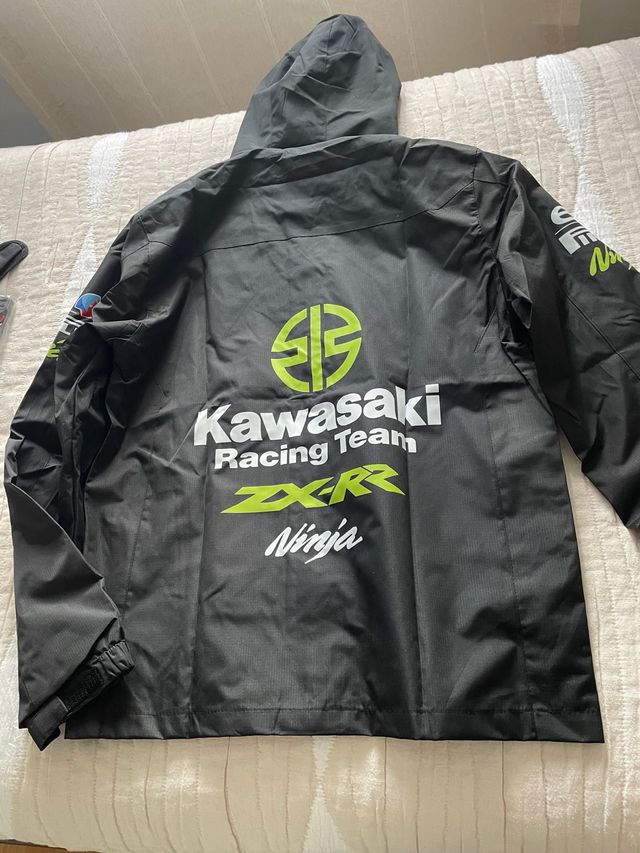 Cortavientos Kawasaki Negro y Verde