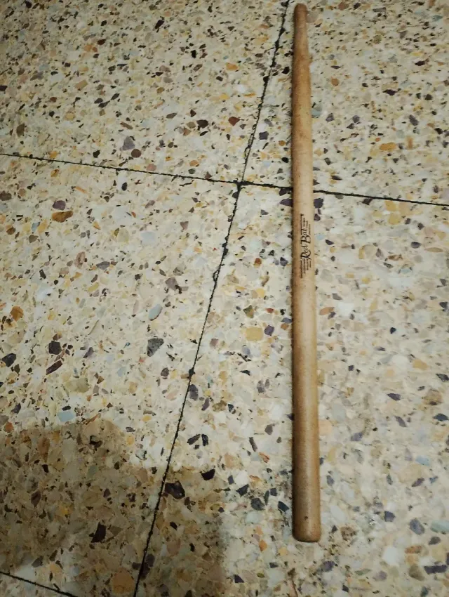 Baqueta de batería de madera