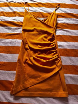 Vestido Naranja Zara