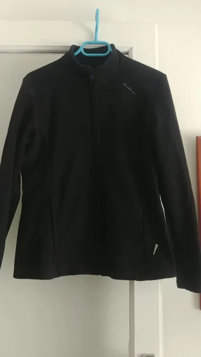 Chaqueta deportiva Quechua mujer negra