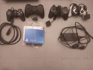 Consola PS3 + PS2, 4 mandos y 6 juegos