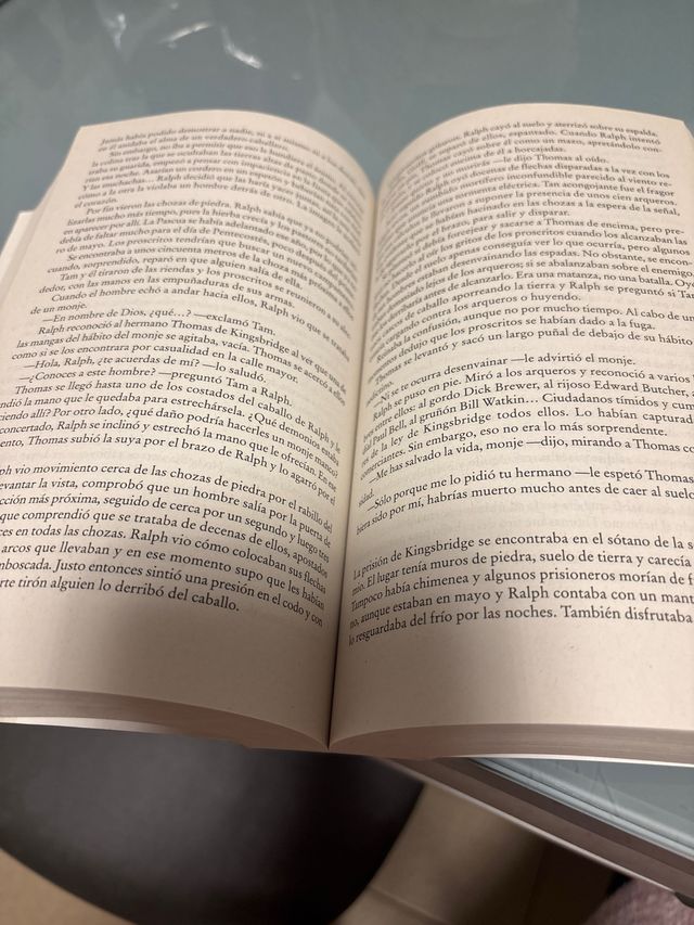 Un mundo sin fin (Saga Los pilares de la Tierra...