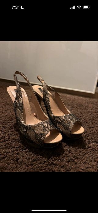 Zapatos de fiesta encaje beige y negro