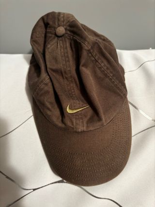 Gorra Nike Marrón