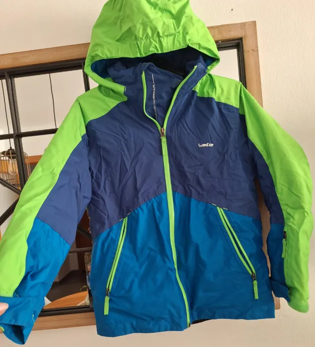 Chaqueta Decathlon niño verde y azul