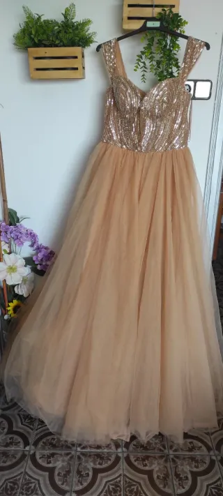 Vestido largo lentejuelas y tul